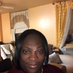 Meet your Posher, Lakima